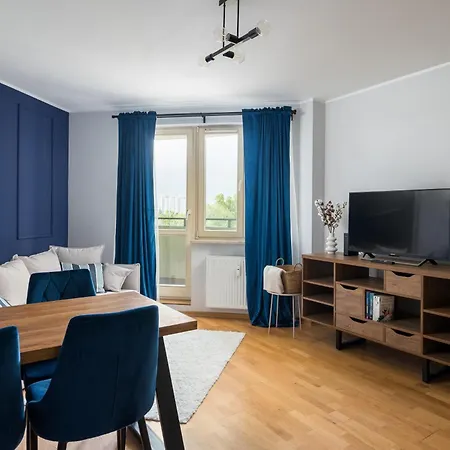 Metro Wilanowska Blue Warszawa